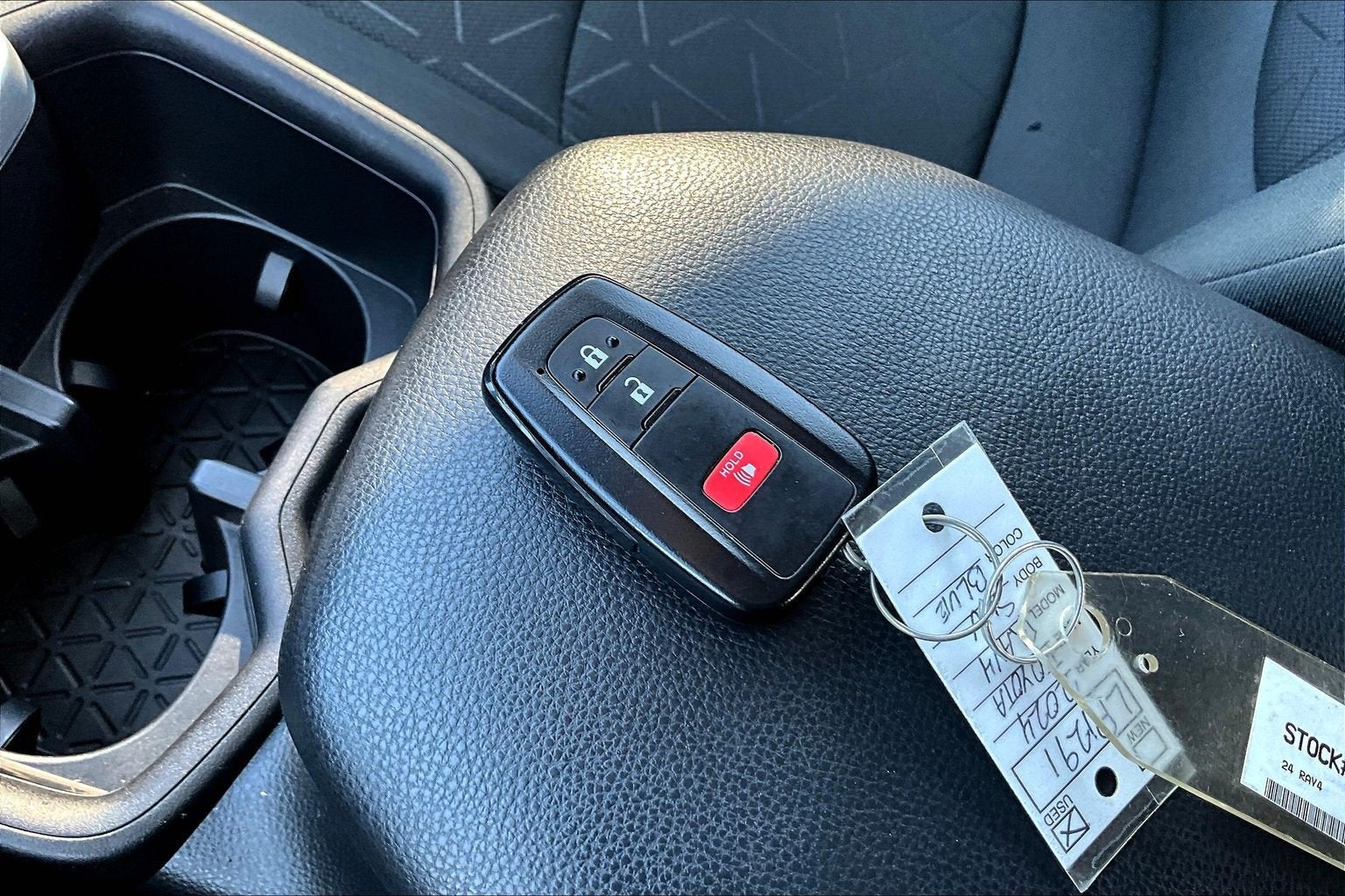 2024 Toyota RAV4 XLE