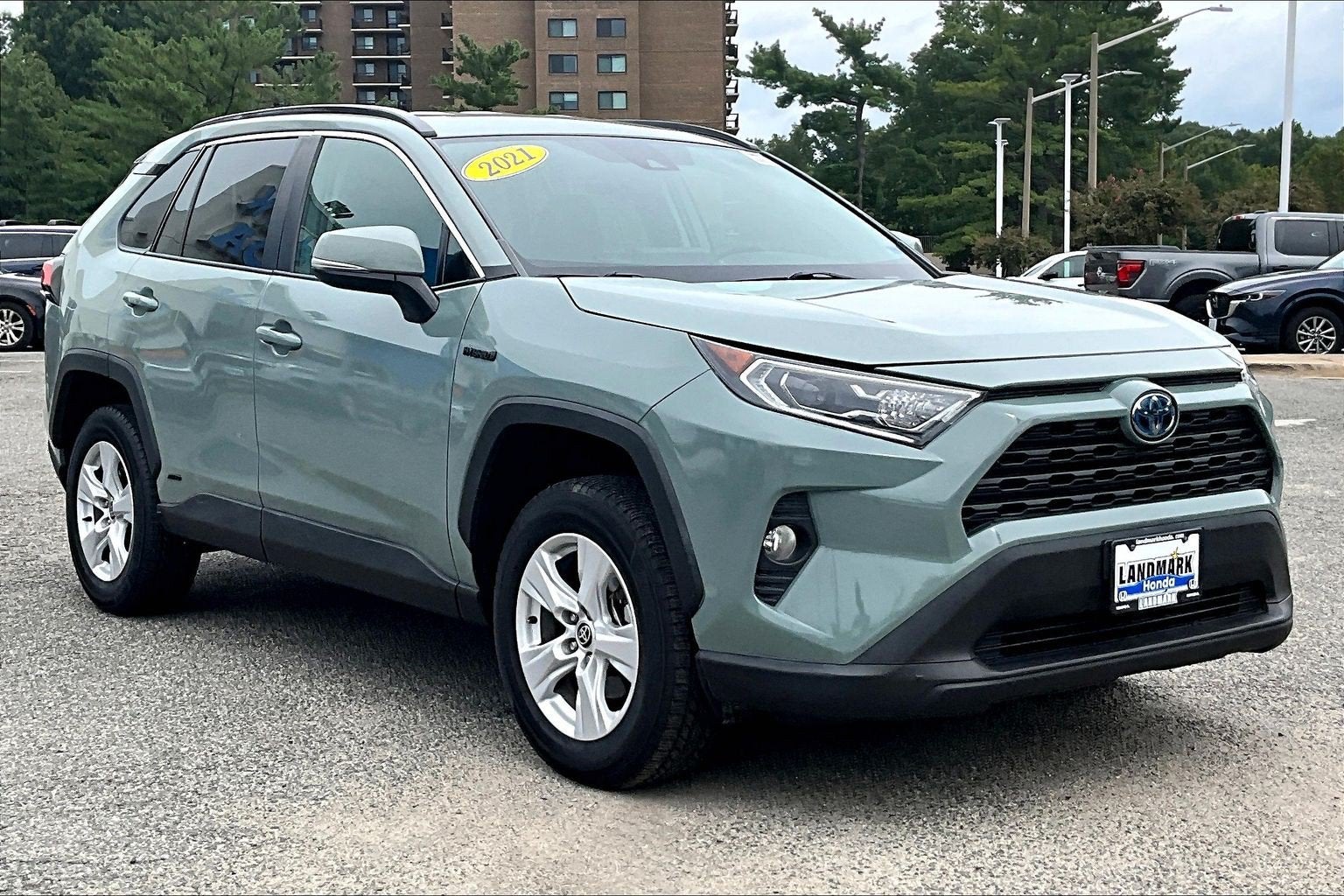 2021 Toyota RAV4 Hybrid XLE