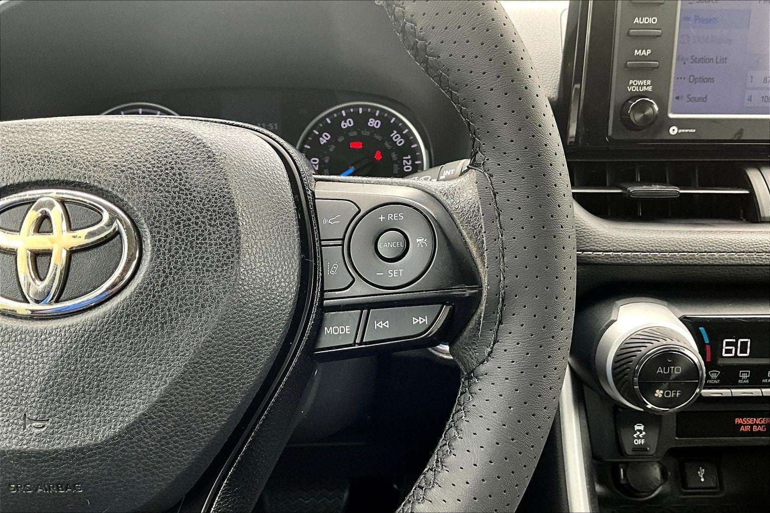 2021 Toyota RAV4 Hybrid XLE