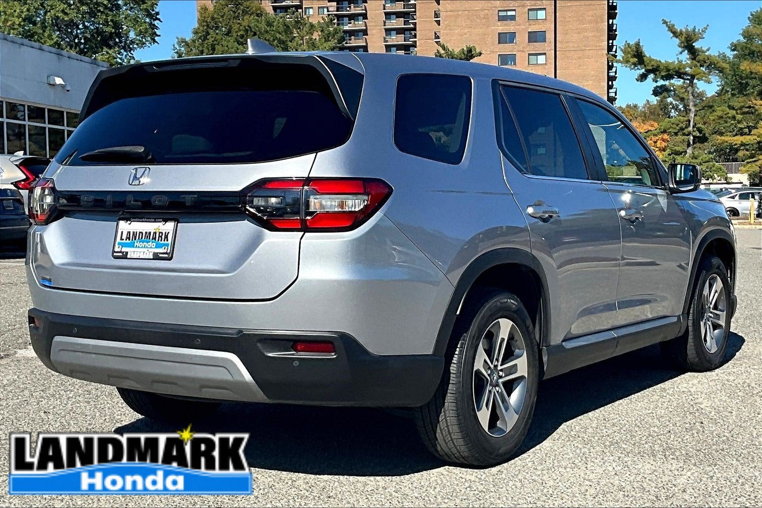 2023 Honda Pilot EX-L 8 Passenger