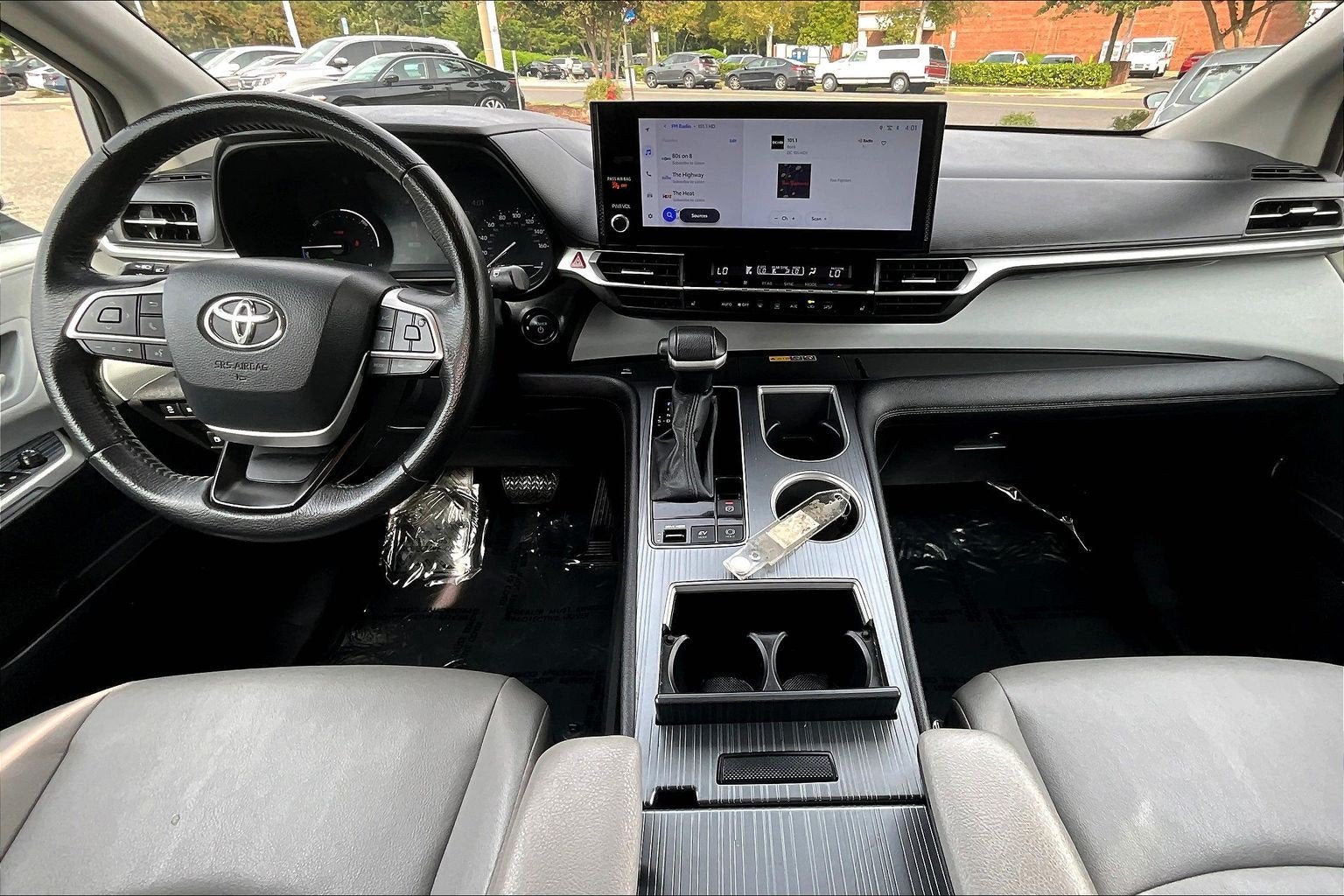 2025 Toyota Sienna XLE