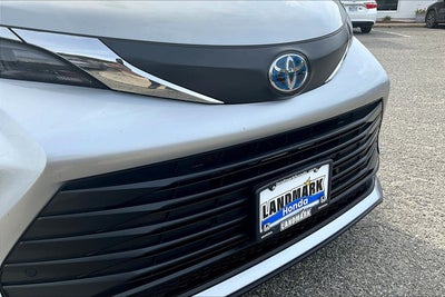 2025 Toyota Sienna XLE