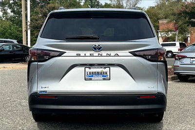 2025 Toyota Sienna XLE