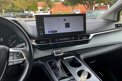2025 Toyota Sienna XLE