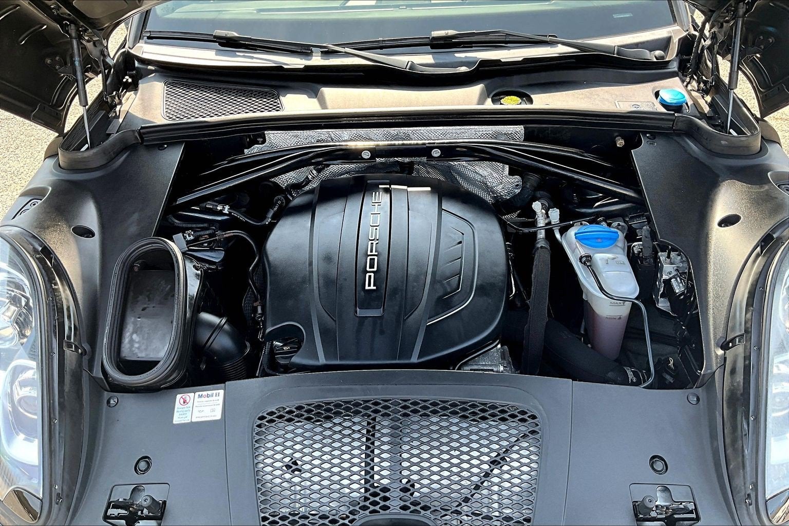 2017 Porsche Macan AWD