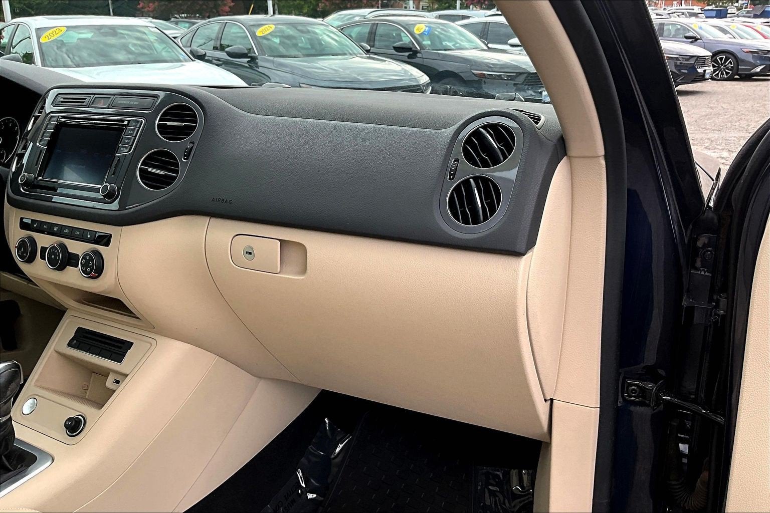 2016 Volkswagen Tiguan SE
