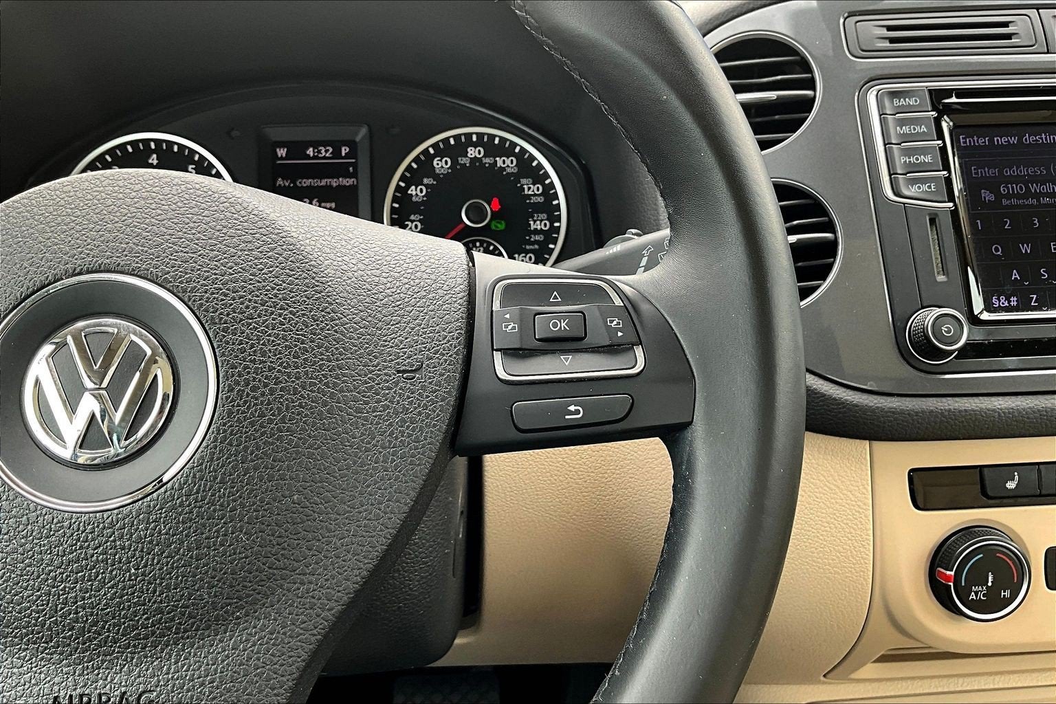 2016 Volkswagen Tiguan SE