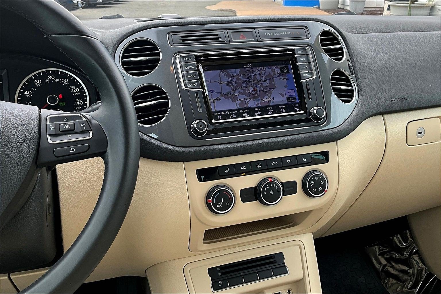 2016 Volkswagen Tiguan SE