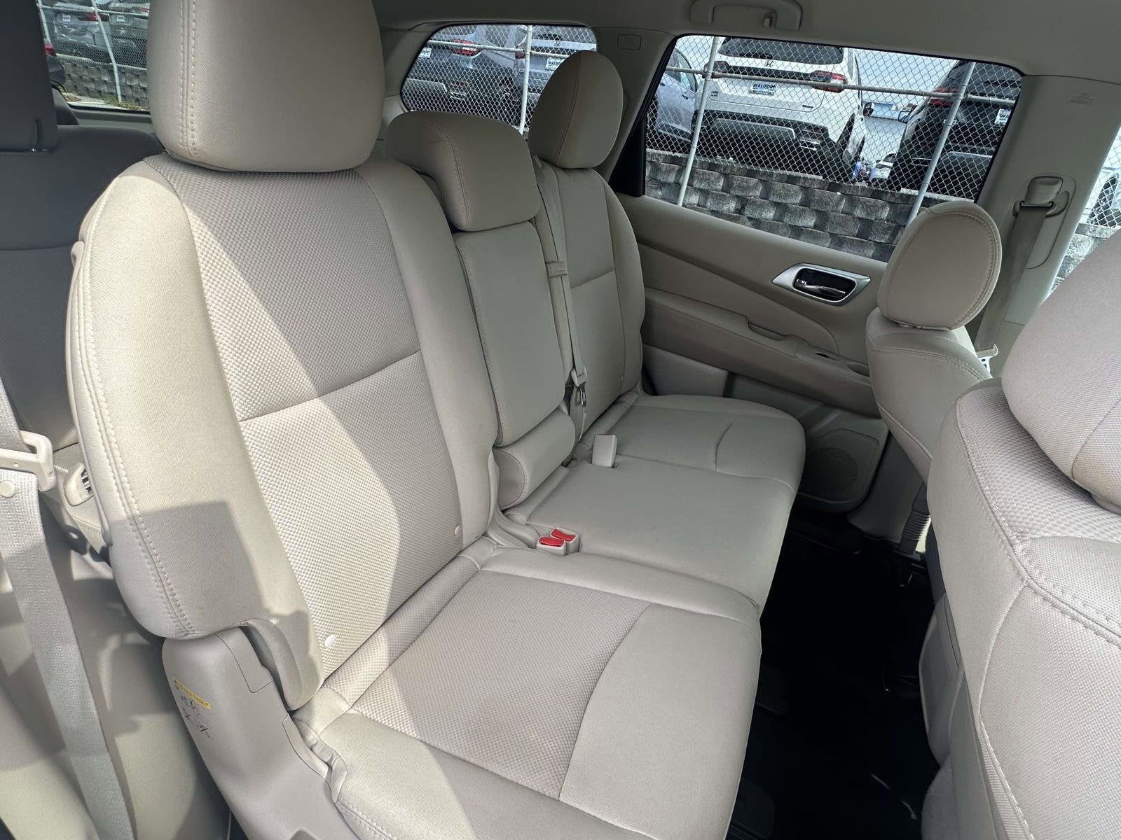 2017 Nissan Pathfinder S