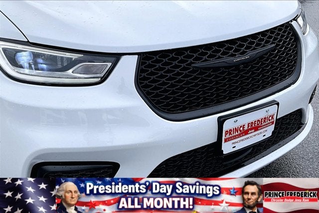 2023 Chrysler Pacifica Hybrid Limited