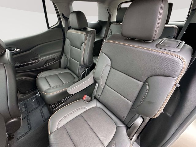 2022 GMC Acadia AT4