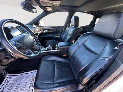 2017 INFINITI Q70 3.7