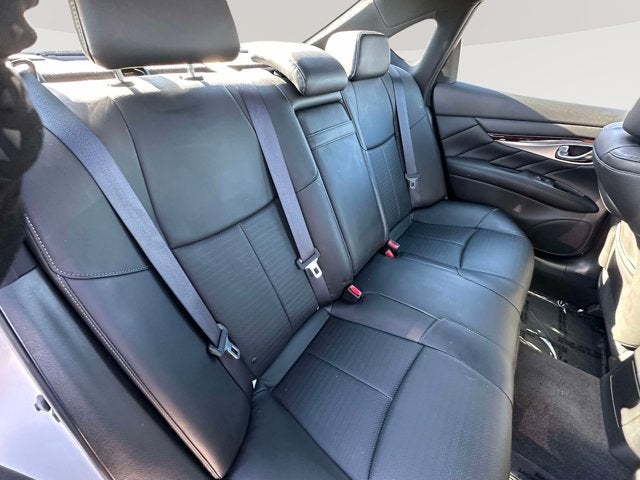 2017 INFINITI Q70 3.7