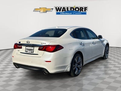 2017 INFINITI Q70 3.7