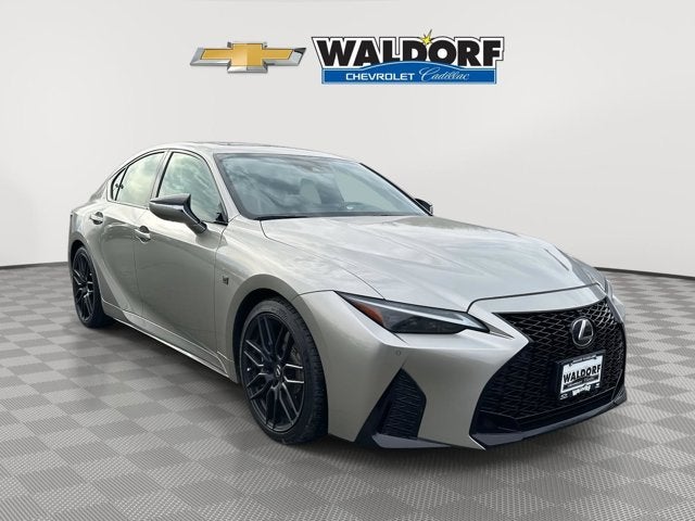 2023 Lexus IS 