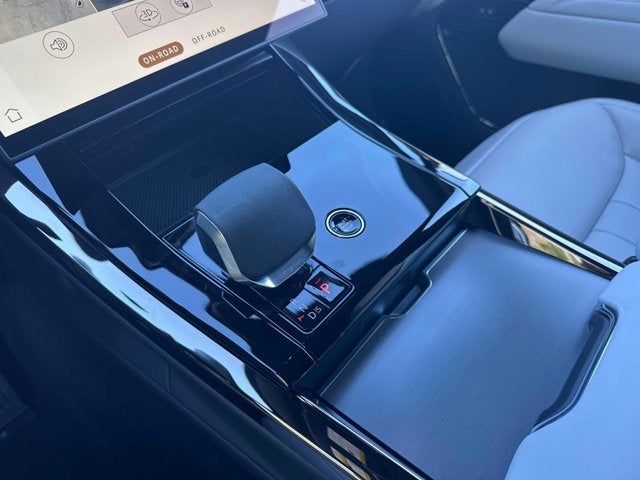 2025 Land Rover Range Rover Sport SE