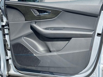 2022 Audi Q7 Premium Plus