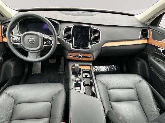 2024 Volvo XC90 Plus Bright Theme