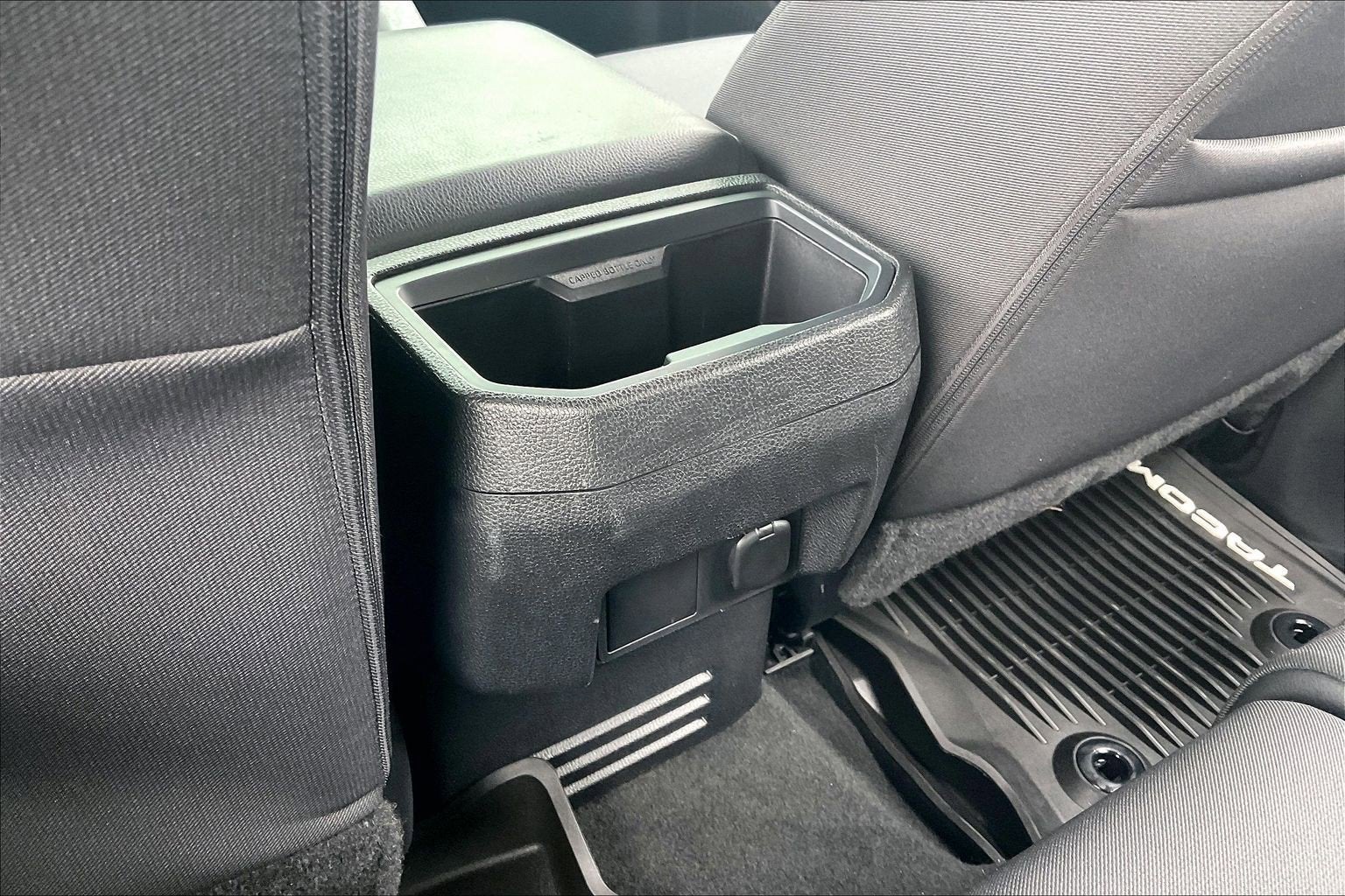 2025 Toyota Tacoma 4WD SR5