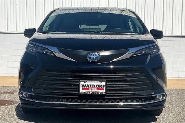 2024 Toyota Sienna XLE