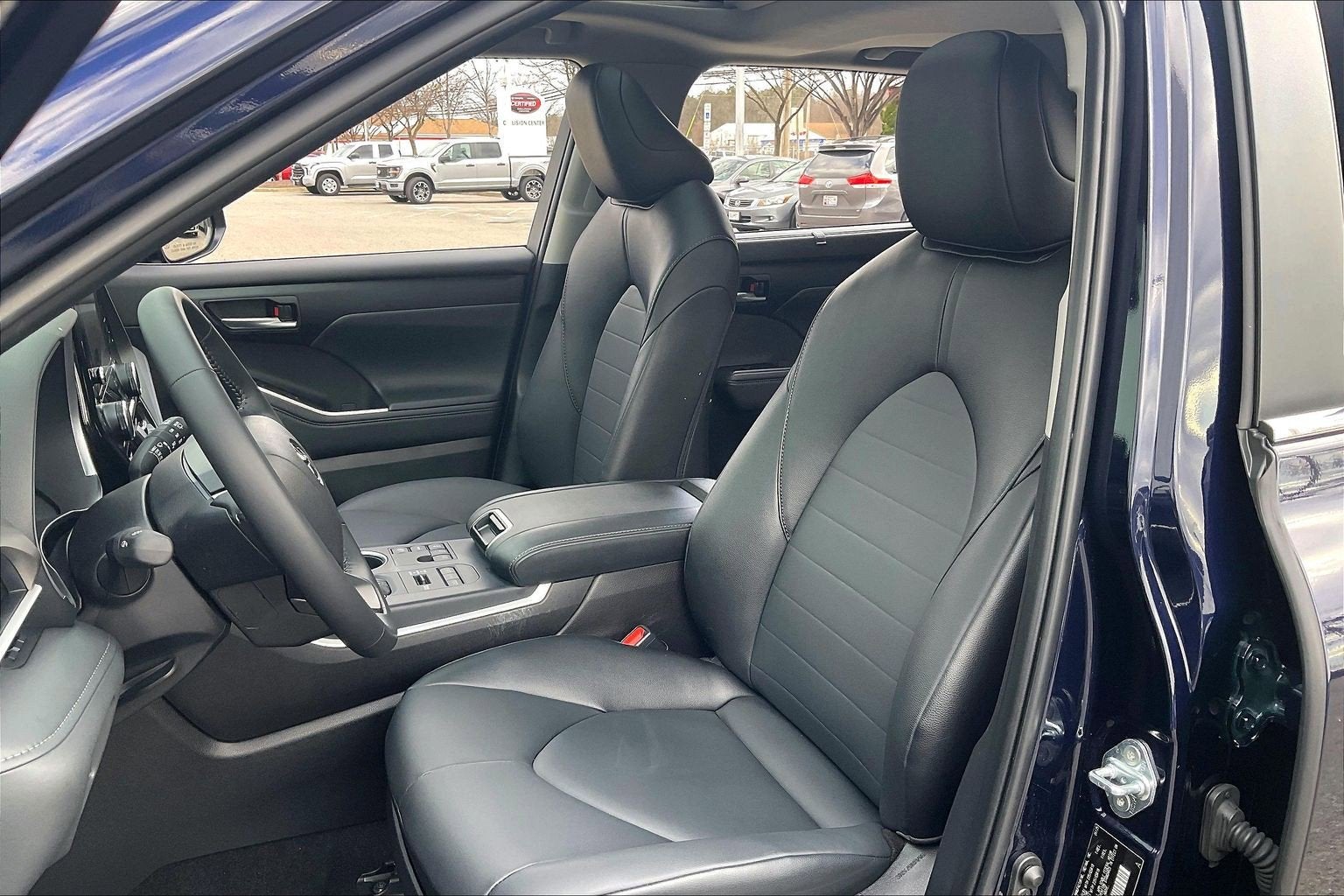 2025 Toyota Highlander XLE