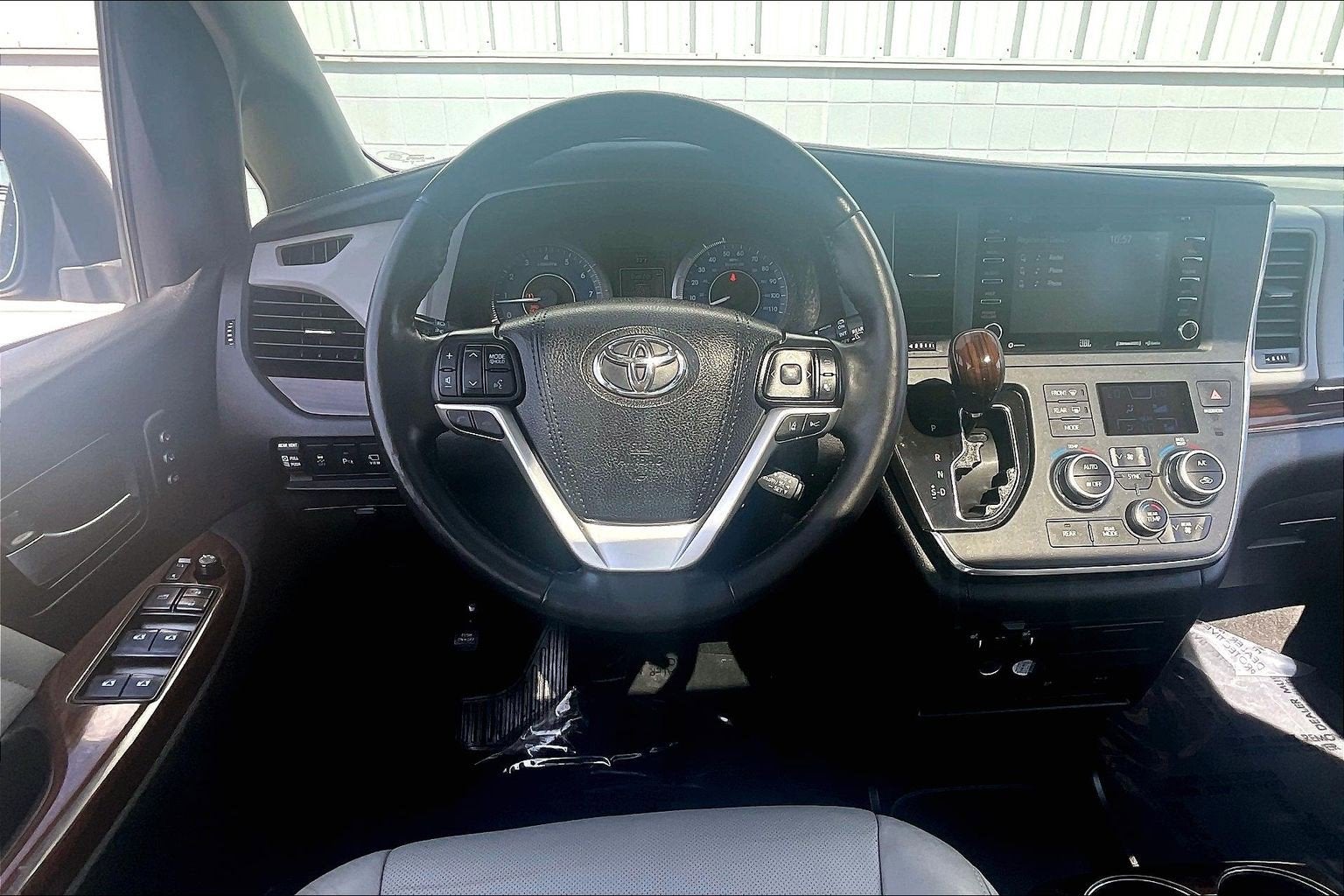 2019 Toyota Sienna Limited Premium