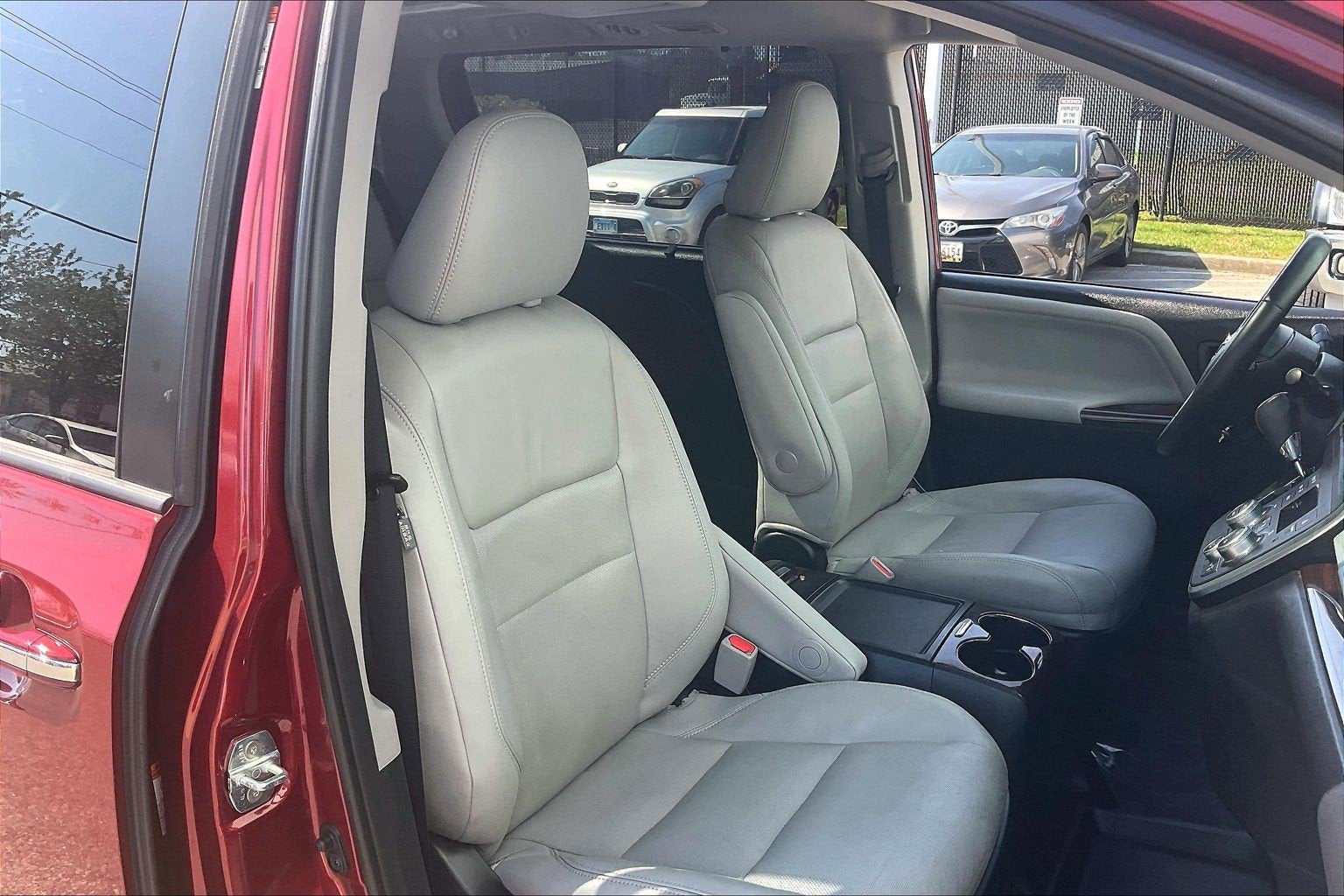 2019 Toyota Sienna Limited Premium