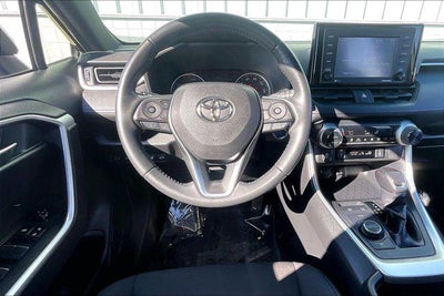 2022 Toyota RAV4 Hybrid SE