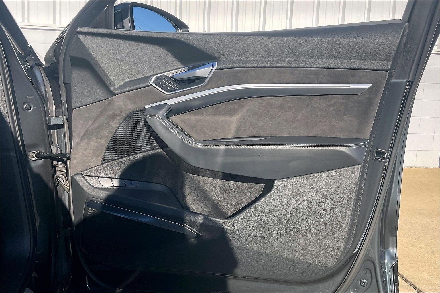 2019 Audi e-tron Prestige