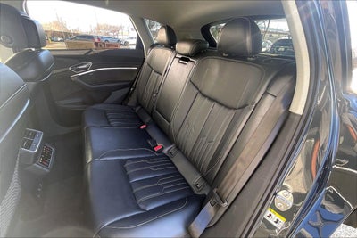 2019 Audi e-tron Prestige