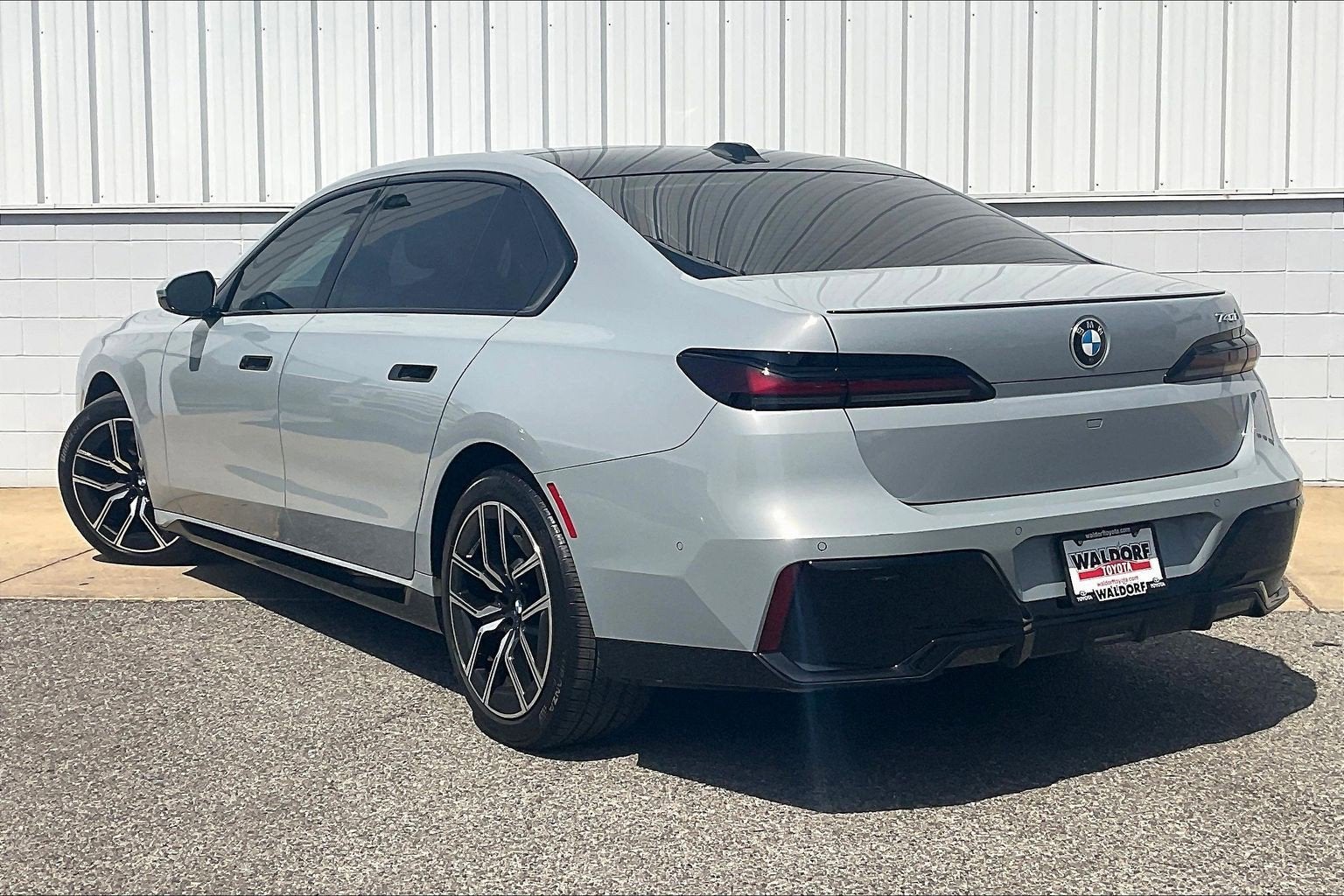 2024 BMW 7 Series 740i