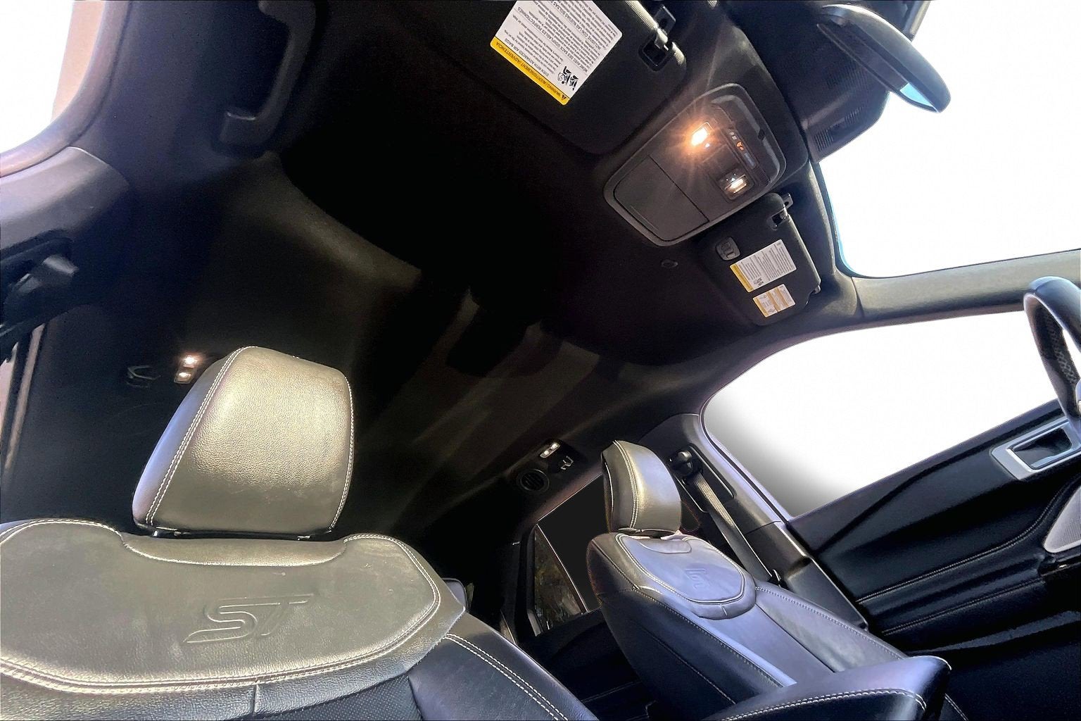 2022 Ford Explorer ST PERFORMANCE PKG