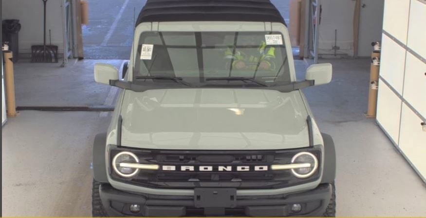 2022 Ford Bronco Outer Banks SASQUATCH