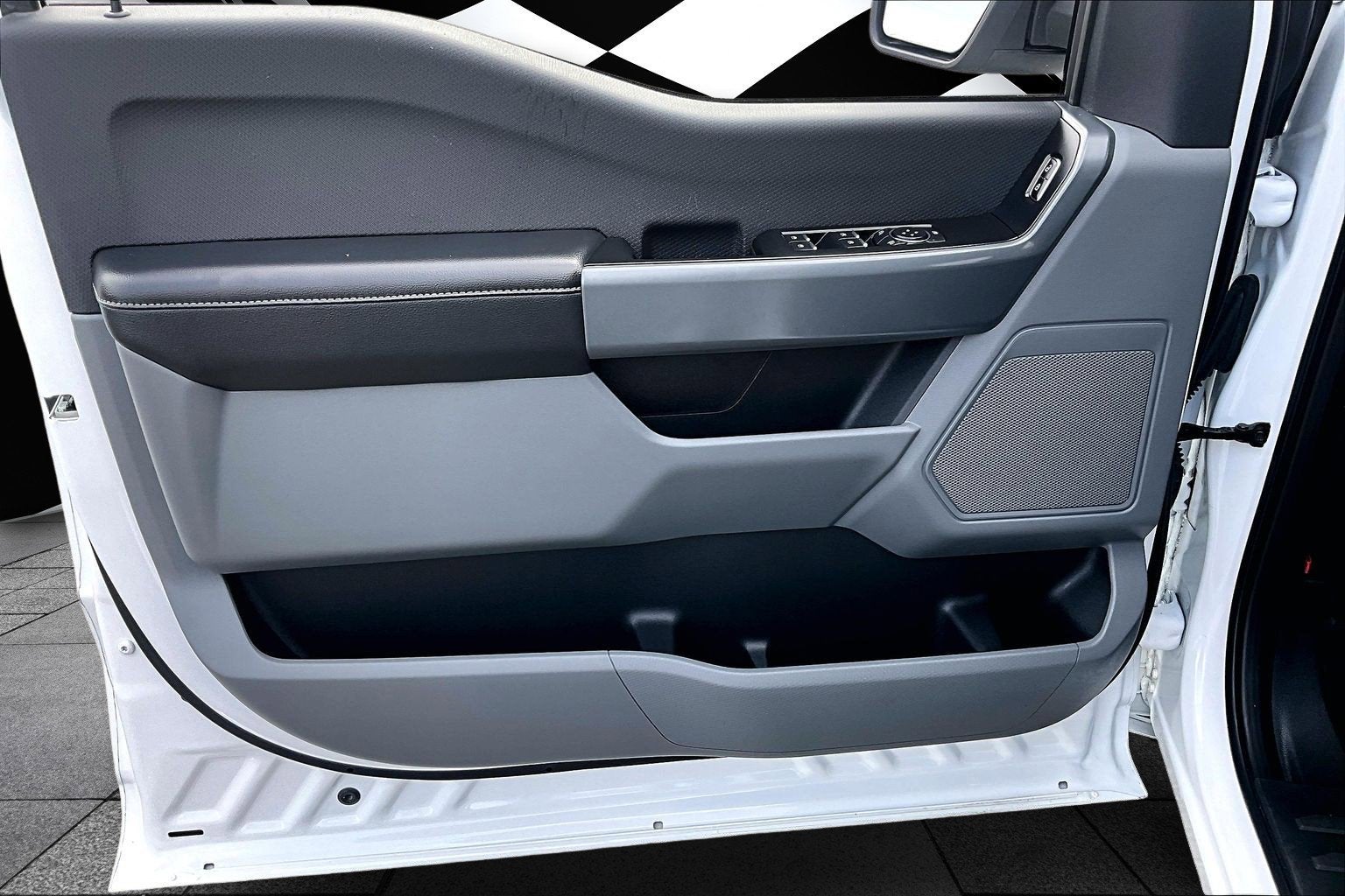 2025 Ford F-150 Lightning Pro EXTENDED RANGE 4WD