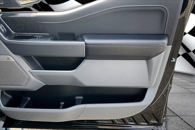 2024 Ford F-150 Lightning Flash