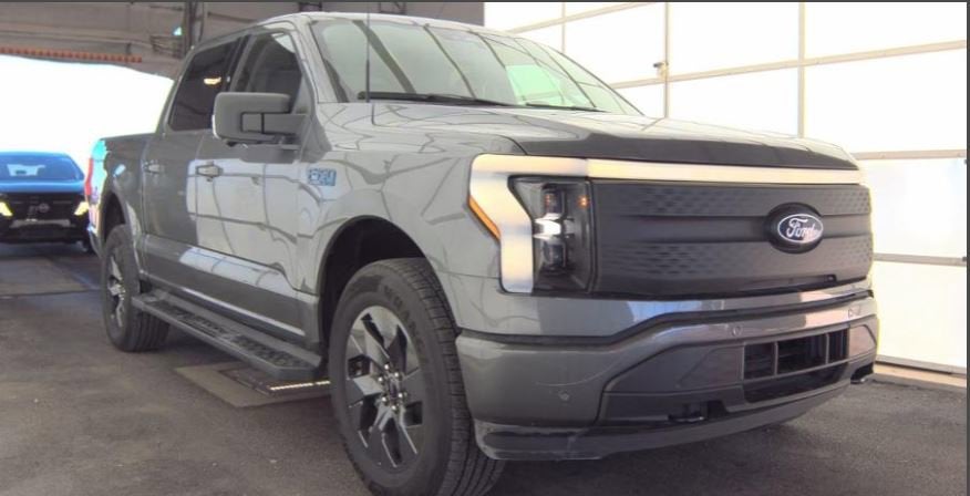 2025 Ford F-150 Lightning Flash