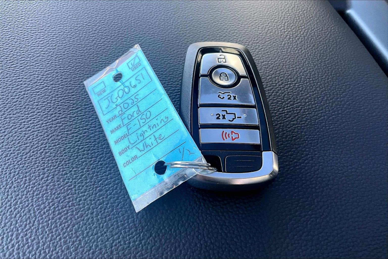 2025 Ford F-150 Lightning LARIAT EXTENDED RANGE LOADED