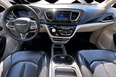 2021 Chrysler Voyager LXI