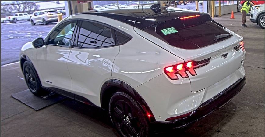 2023 Ford Mustang Mach-E California Route 1