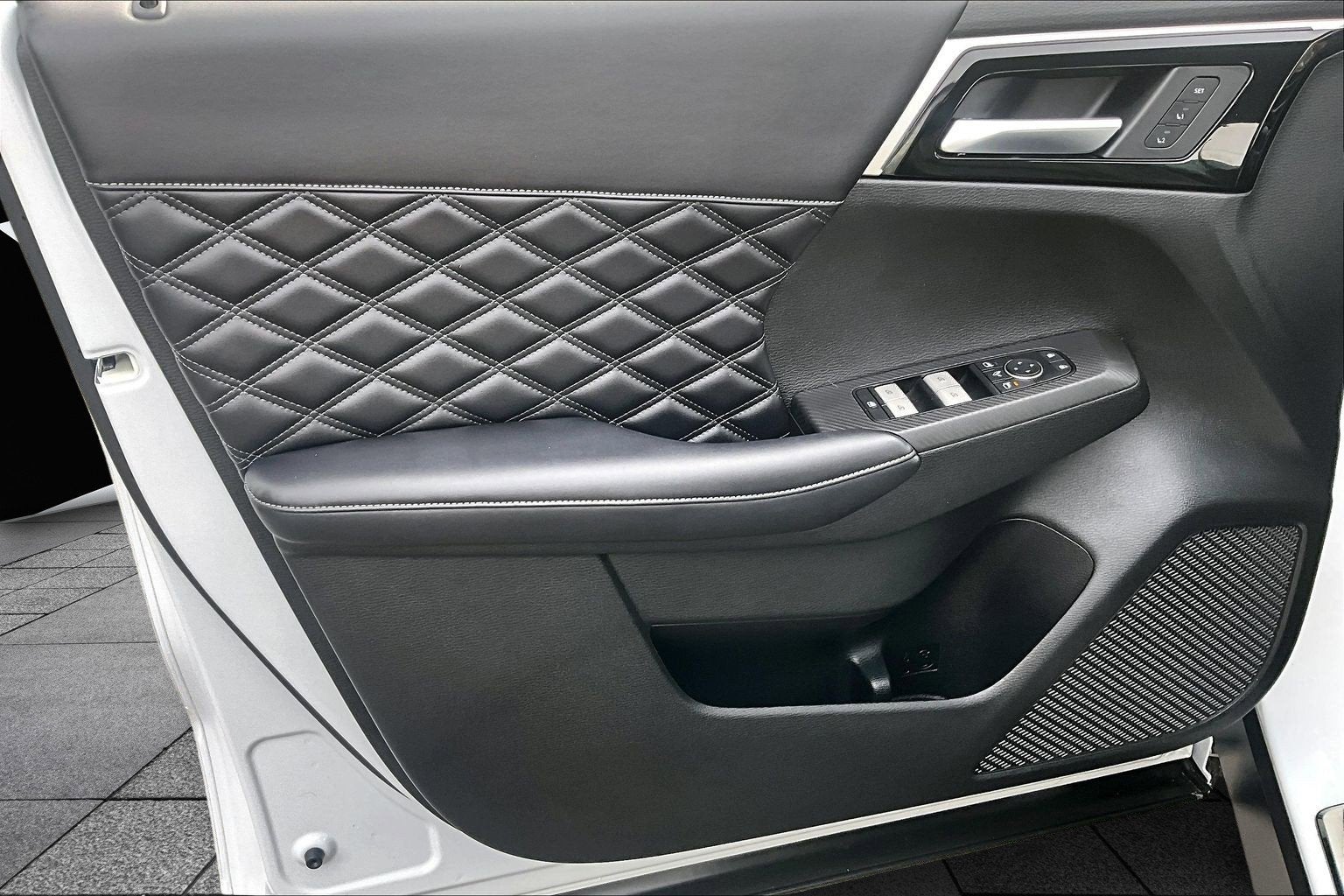 2023 Mitsubishi Outlander SEL