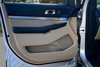 2017 Ford Explorer Base