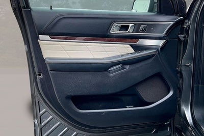 2017 Ford Explorer Platinum