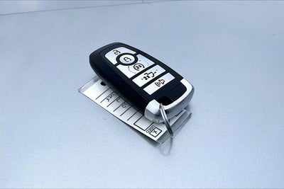 2022 Ford Super Duty F-350 SRW LARIAT