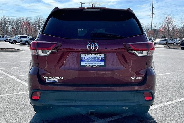 2019 Toyota Highlander SE