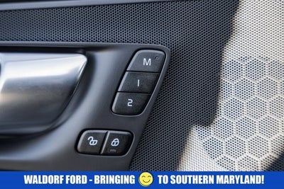 2025 Volvo XC60 Plus