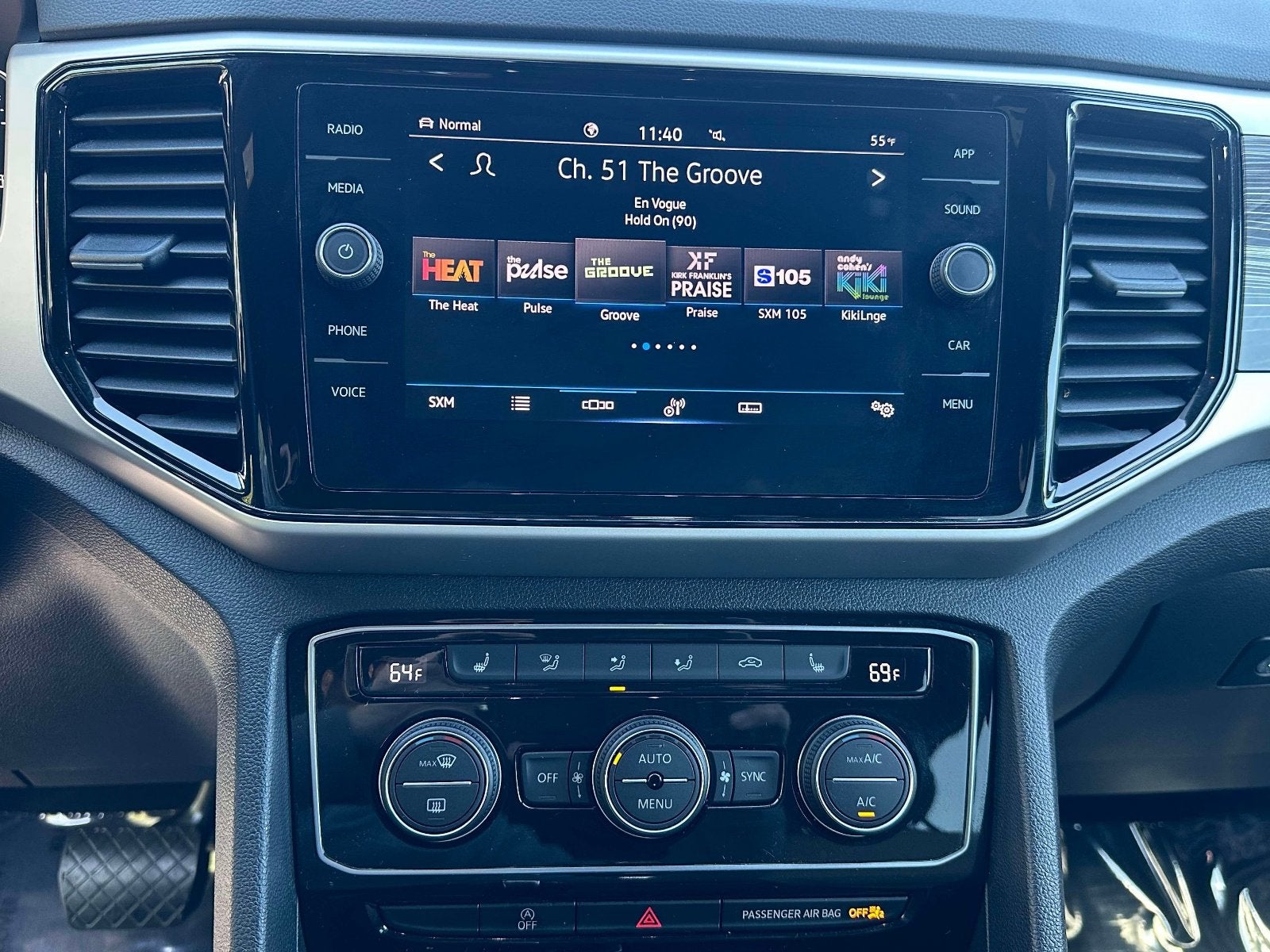 2022 Volkswagen Atlas Cross Sport 2.0T SE w/Technology