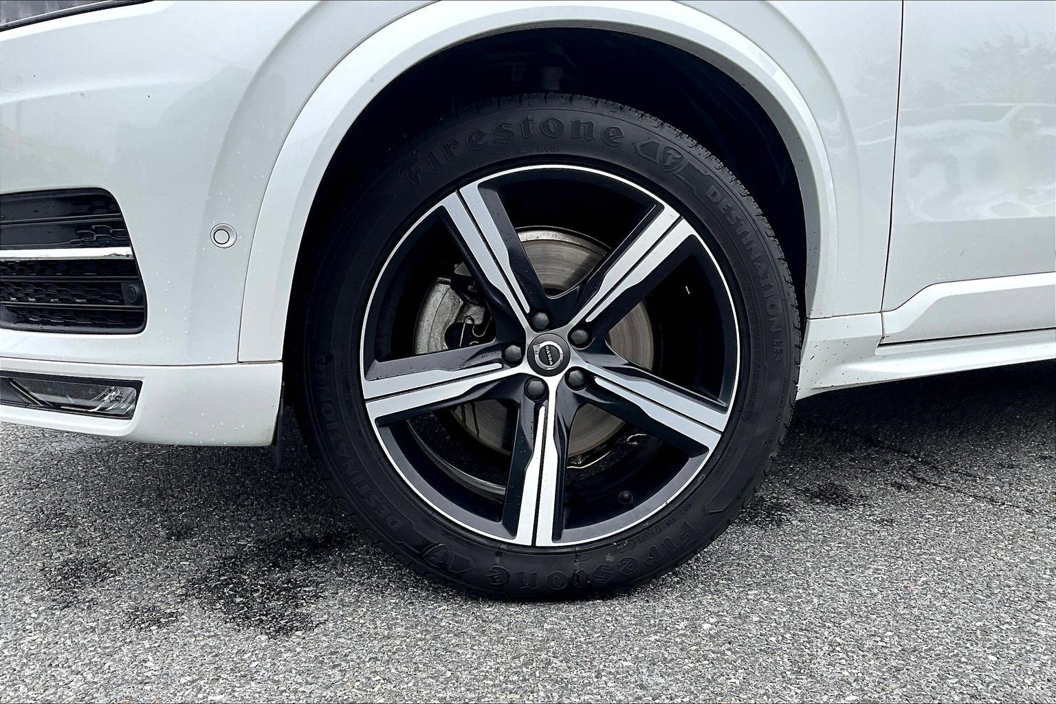 2019 Volvo XC90 T6 R-Design